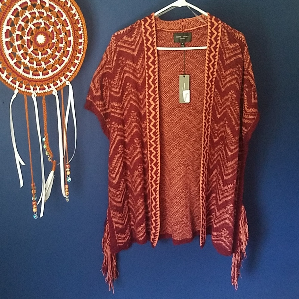BNWT Romeo and Juliet sweater medium